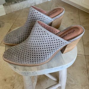 Host Pick 🎉Jeffrey Campbell Favela Mule 8.5 suede